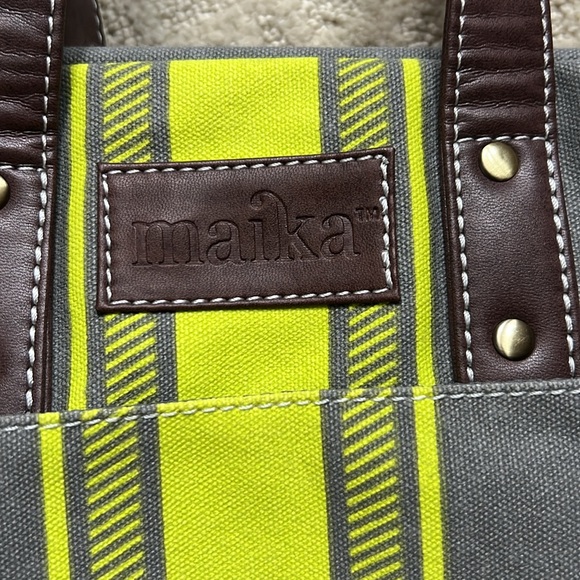 MAIKA commuter tote.  Great graphic design. Hands free tote and crossbody. - Picture 2 of 5